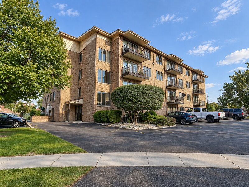 4009 W 93rd Place Oak Lawn IL 60453