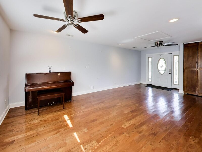 655 Flagstaff Lane Hoffman Estates IL 60169