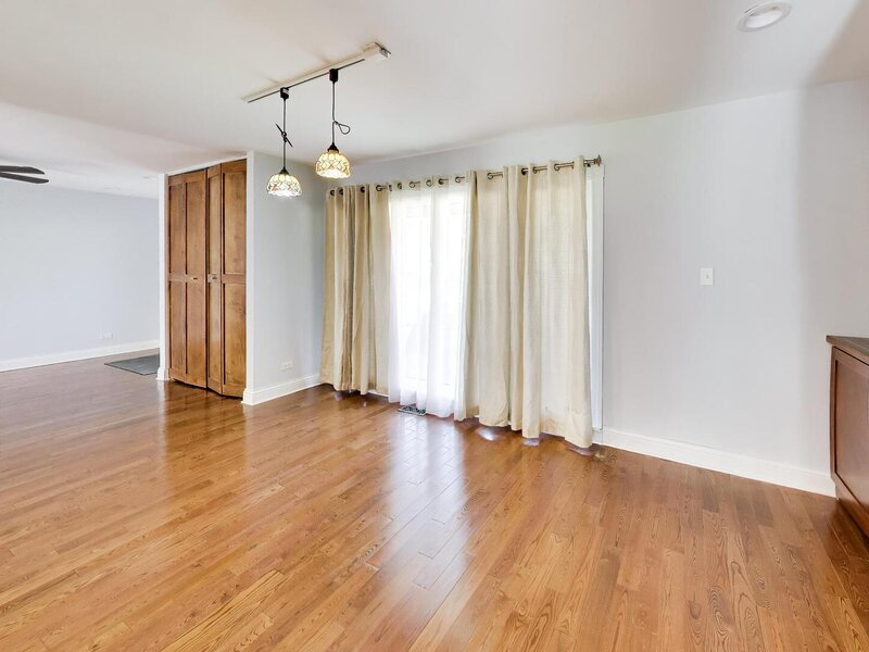 655 Flagstaff Lane Hoffman Estates IL 60169
