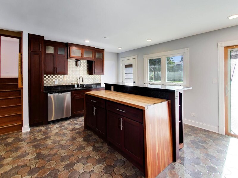 655 Flagstaff Lane Hoffman Estates IL 60169