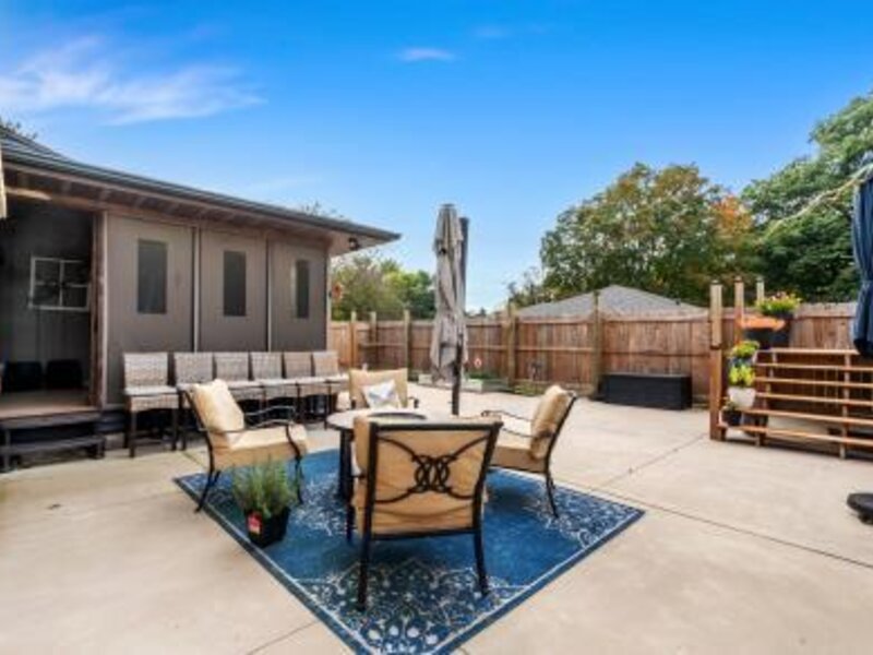 2315 10th Street East Moline IL 61244