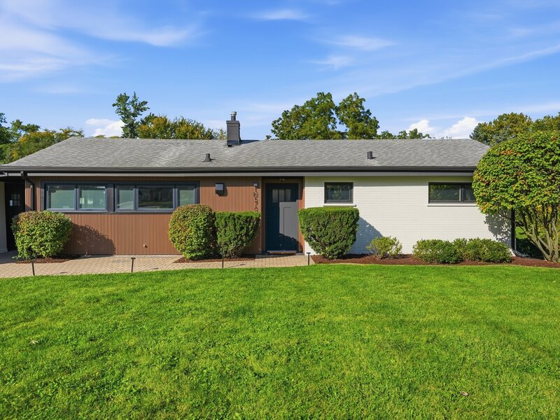 1 Forest Avenue Glen Ellyn IL 60137