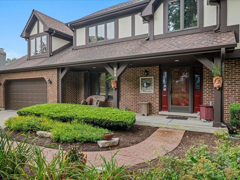 808 Lyndhurst Court Naperville IL 60563