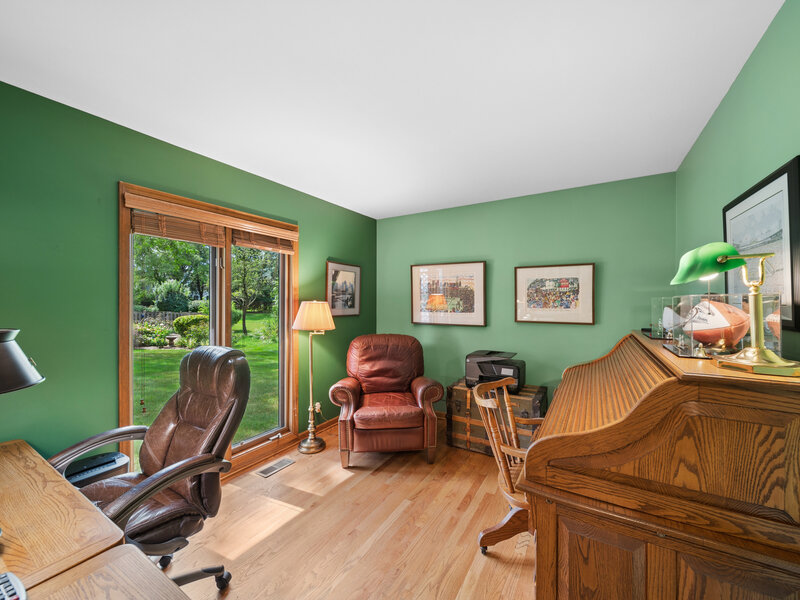808 Lyndhurst Court Naperville IL 60563