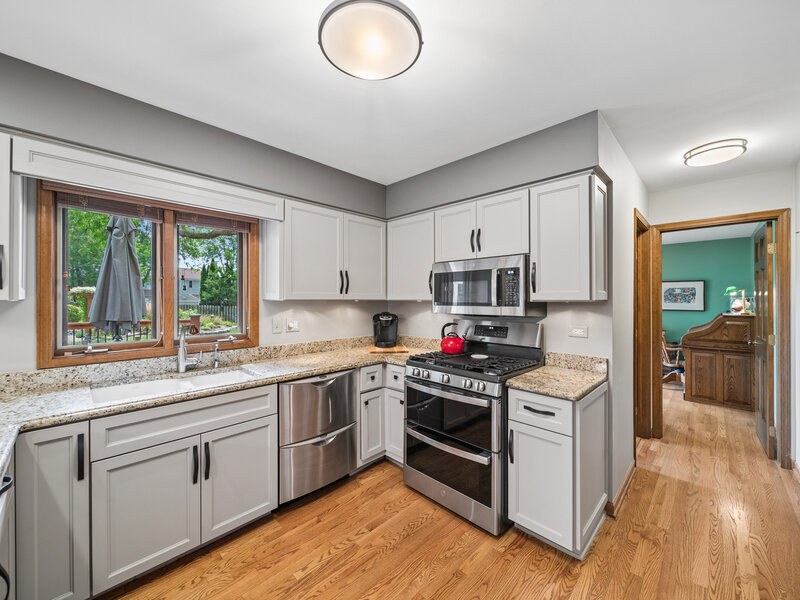 808 Lyndhurst Court Naperville IL 60563