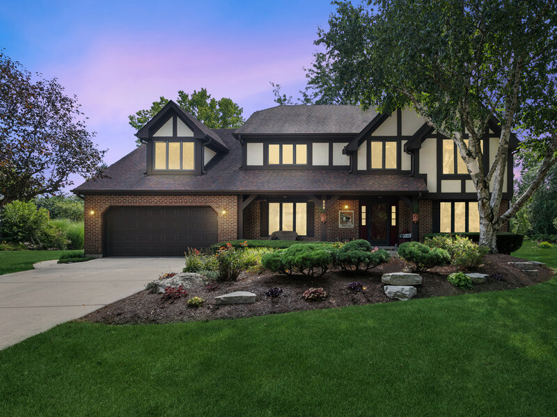 808 Lyndhurst Court Naperville IL 60563
