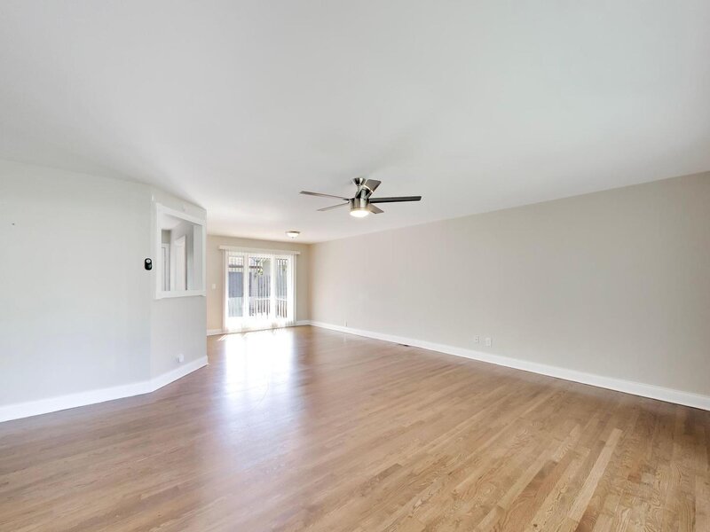 655 Thornwood Drive Buffalo Grove IL 60089