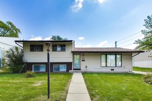 Photo of 655 Thornwood Drive Buffalo Grove IL 60089
