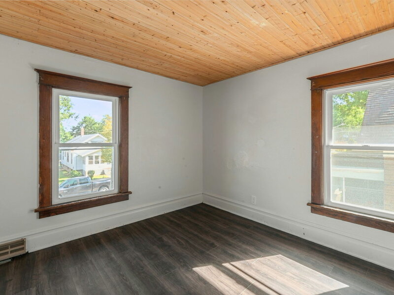 111 Warren Avenue Aurora IL 60505