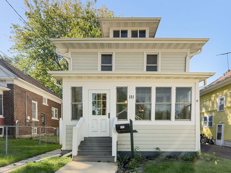 111 Warren Avenue Aurora IL 60505