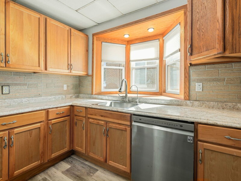 111 Warren Avenue Aurora IL 60505