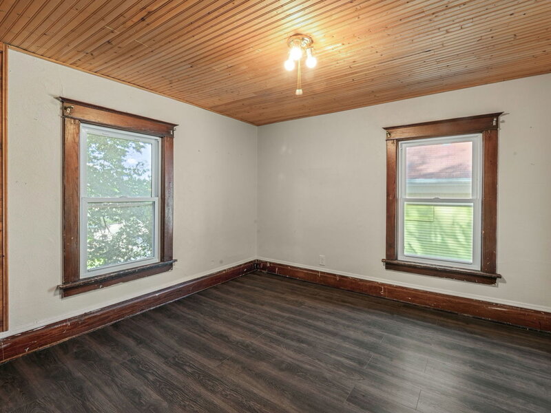 111 Warren Avenue Aurora IL 60505
