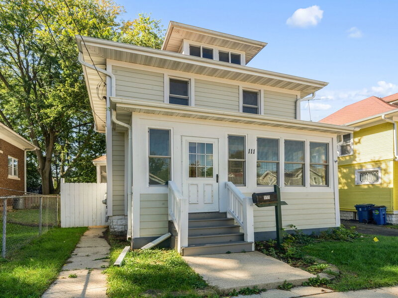 111 Warren Avenue Aurora IL 60505
