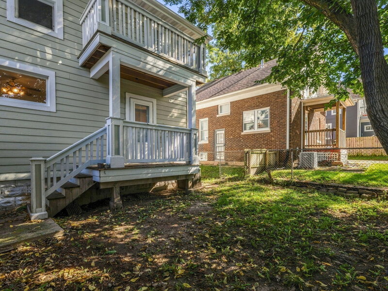 111 Warren Avenue Aurora IL 60505