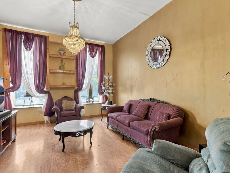 920 N Mozart Street Chicago IL 60622