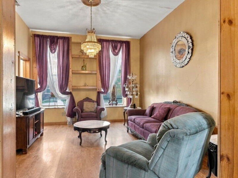 920 N Mozart Street Chicago IL 60622