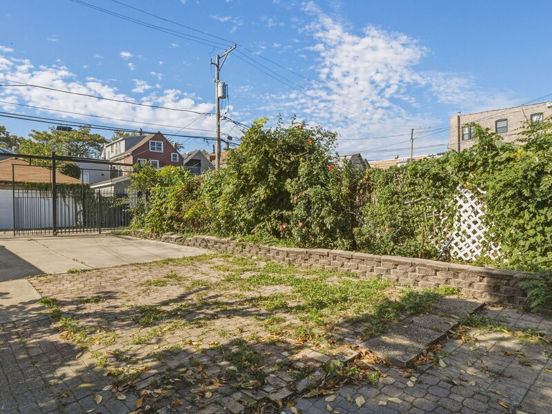 920 N Mozart Street Chicago IL 60622