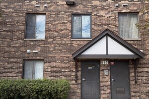 Photo of 113 Gregory Street Aurora IL 60504 Unit 27