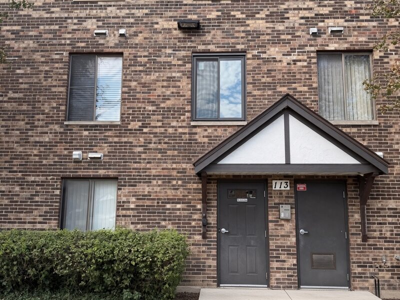 113 Gregory Street Aurora IL 60504