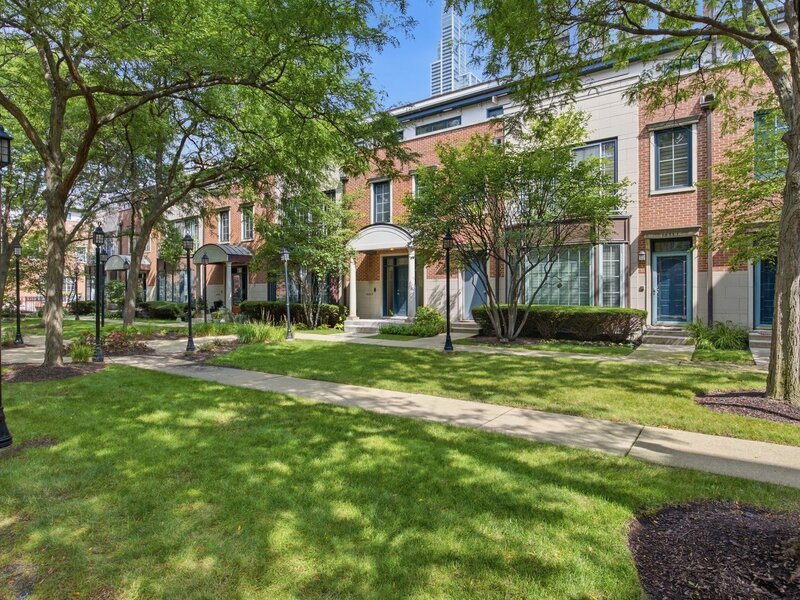 1433 S Prairie Avenue Chicago IL 60605