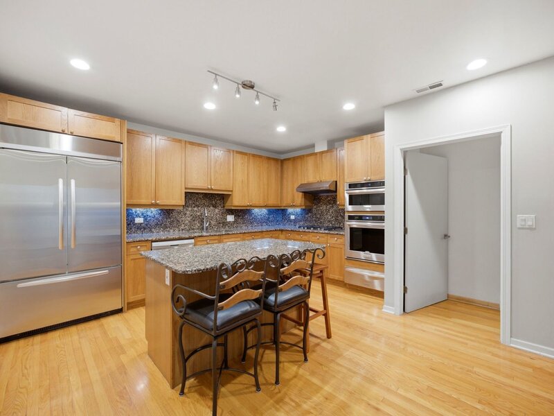 1433 S Prairie Avenue Chicago IL 60605