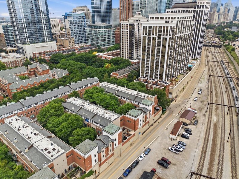 1433 S Prairie Avenue Chicago IL 60605
