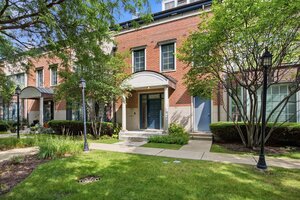 Photo of 1433 S Prairie Avenue Chicago IL 60605