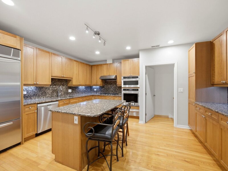 1433 S Prairie Avenue Chicago IL 60605
