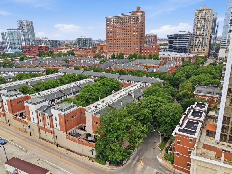 1433 S Prairie Avenue Chicago IL 60605