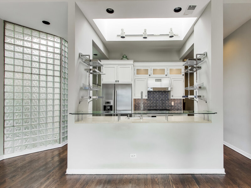 503 N Wells Street Chicago IL 60654