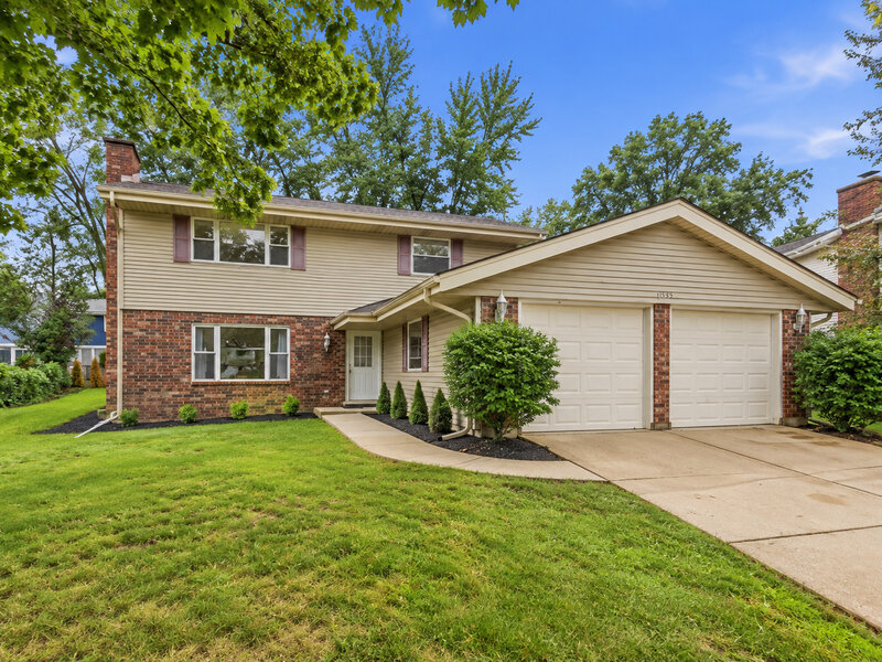 1134 Pinehurst Lane Schaumburg IL 60193