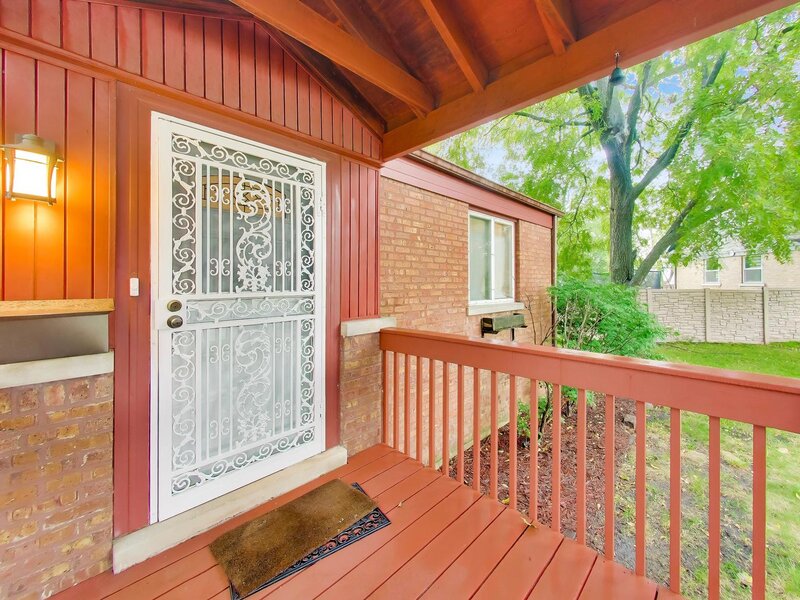 2183 Laura Lane Des Plaines IL 60018