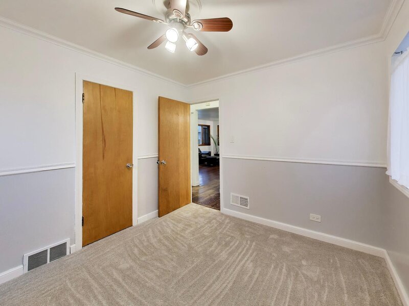 2183 Laura Lane Des Plaines IL 60018