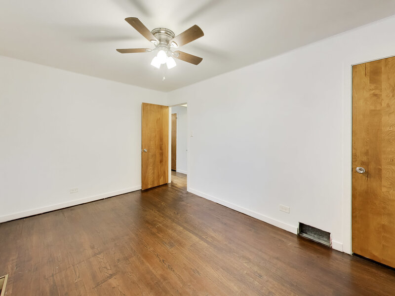 2183 Laura Lane Des Plaines IL 60018