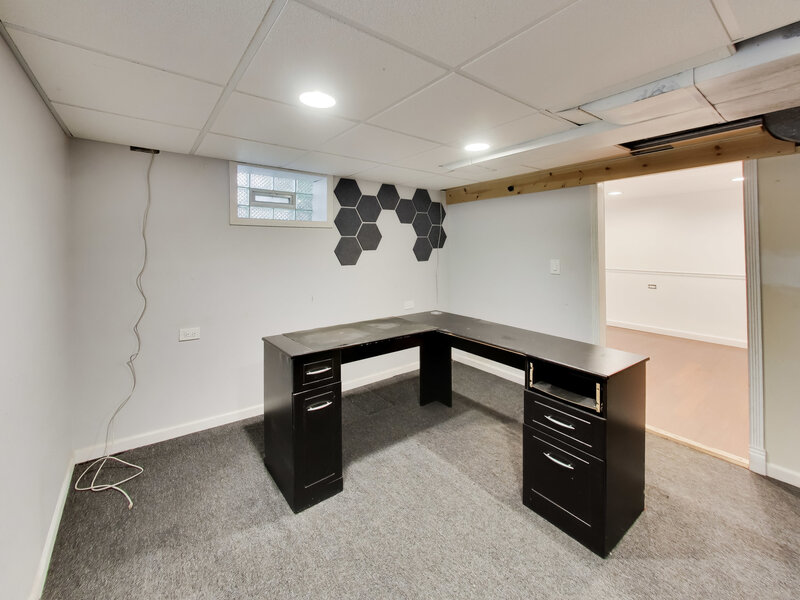 2183 Laura Lane Des Plaines IL 60018
