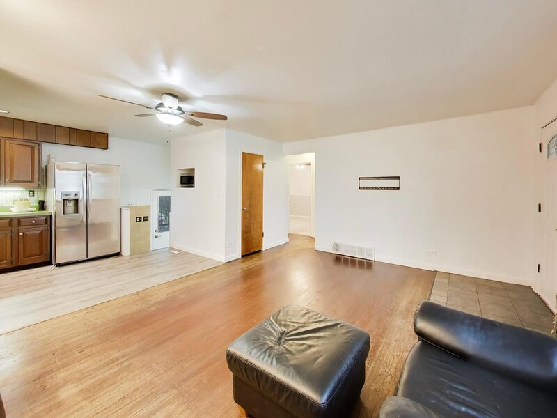 2183 Laura Lane Des Plaines IL 60018