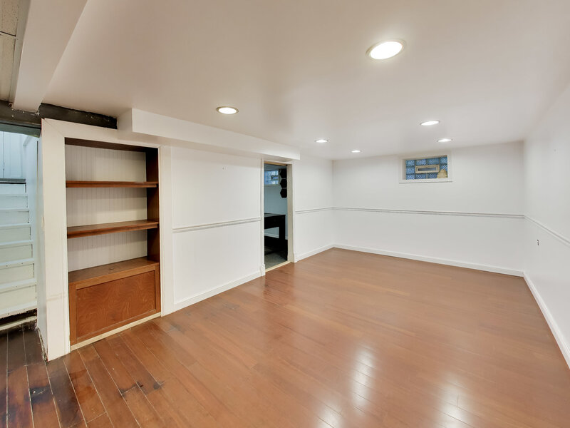 2183 Laura Lane Des Plaines IL 60018