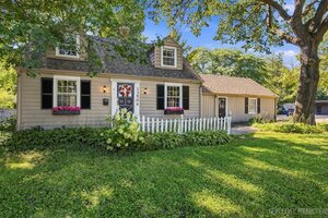 Photo of 1350 Garfield Avenue Aurora IL 60506