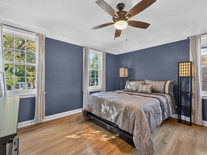 4842 W Balmoral Avenue Chicago IL 60630