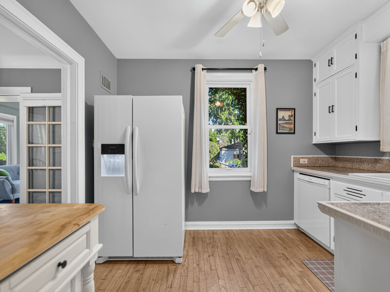 4842 W Balmoral Avenue Chicago IL 60630