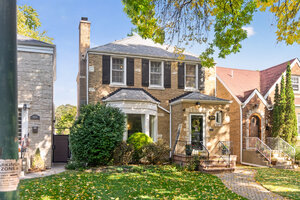 Photo of 4842 W Balmoral Avenue Chicago IL 60630