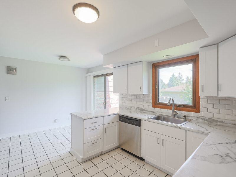 1601 N Rosetree Lane Mount Prospect IL 60056
