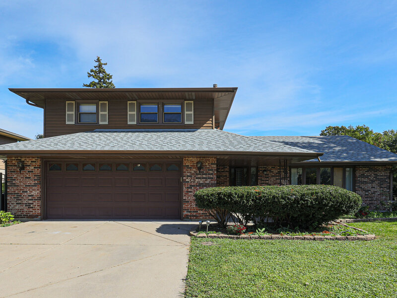 1601 N Rosetree Lane Mount Prospect IL 60056