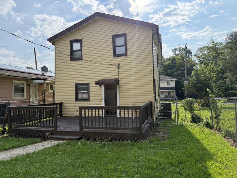 526 Gardner Street Joliet IL 60433
