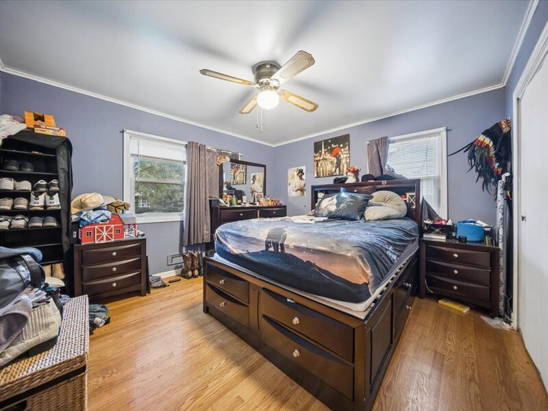 1372 S 6th Avenue Des Plaines IL 60018