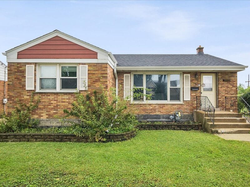 1372 S 6th Avenue Des Plaines IL 60018