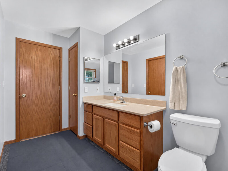 10210 Sharon Lane Hebron IL 60034