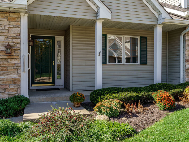 4126 Riverwood Loves Park IL 61111