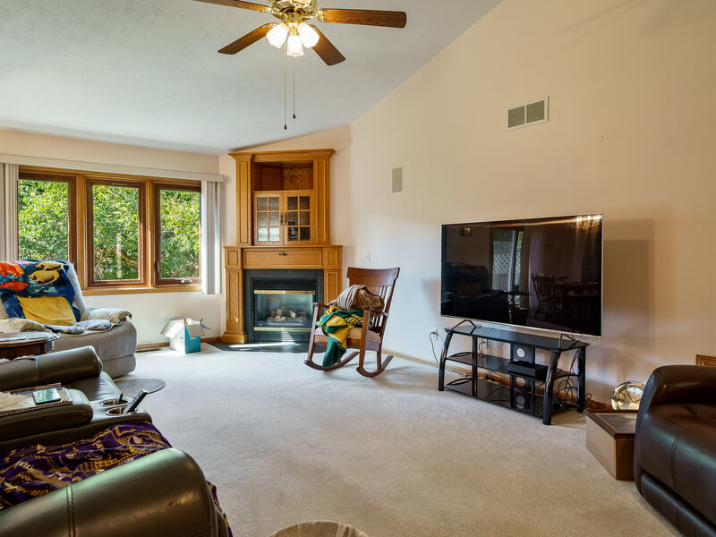 4126 Riverwood Loves Park IL 61111