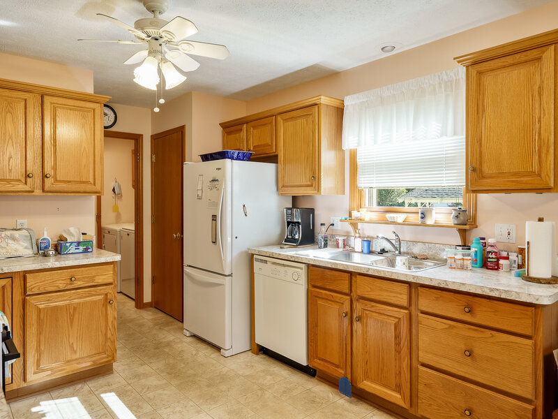 4126 Riverwood Loves Park IL 61111